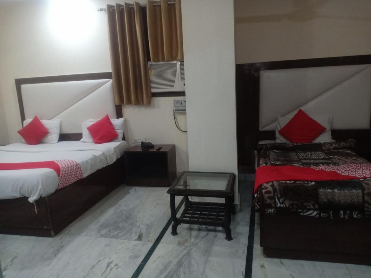 Hotel Aerotech Suite New Delhi Buitenkant foto