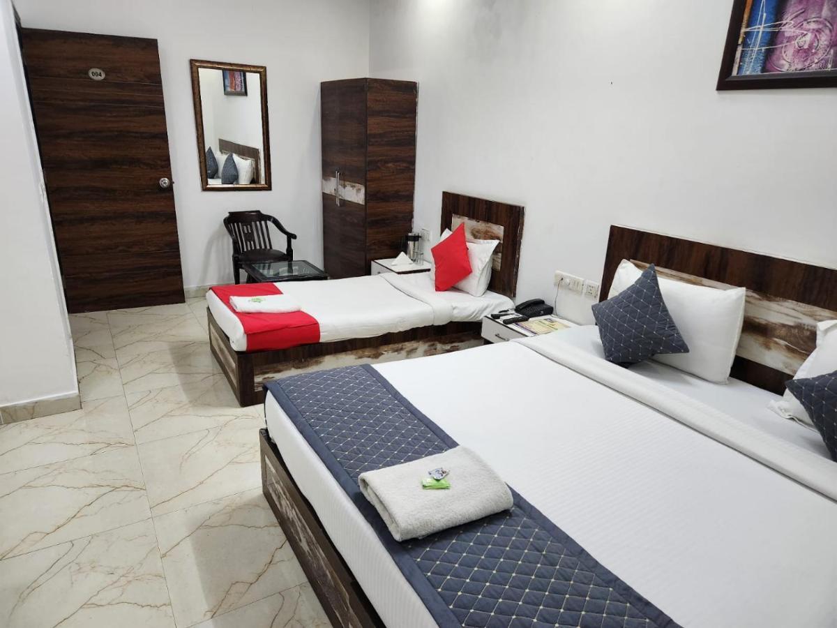 Hotel Aerotech Suite New Delhi Buitenkant foto