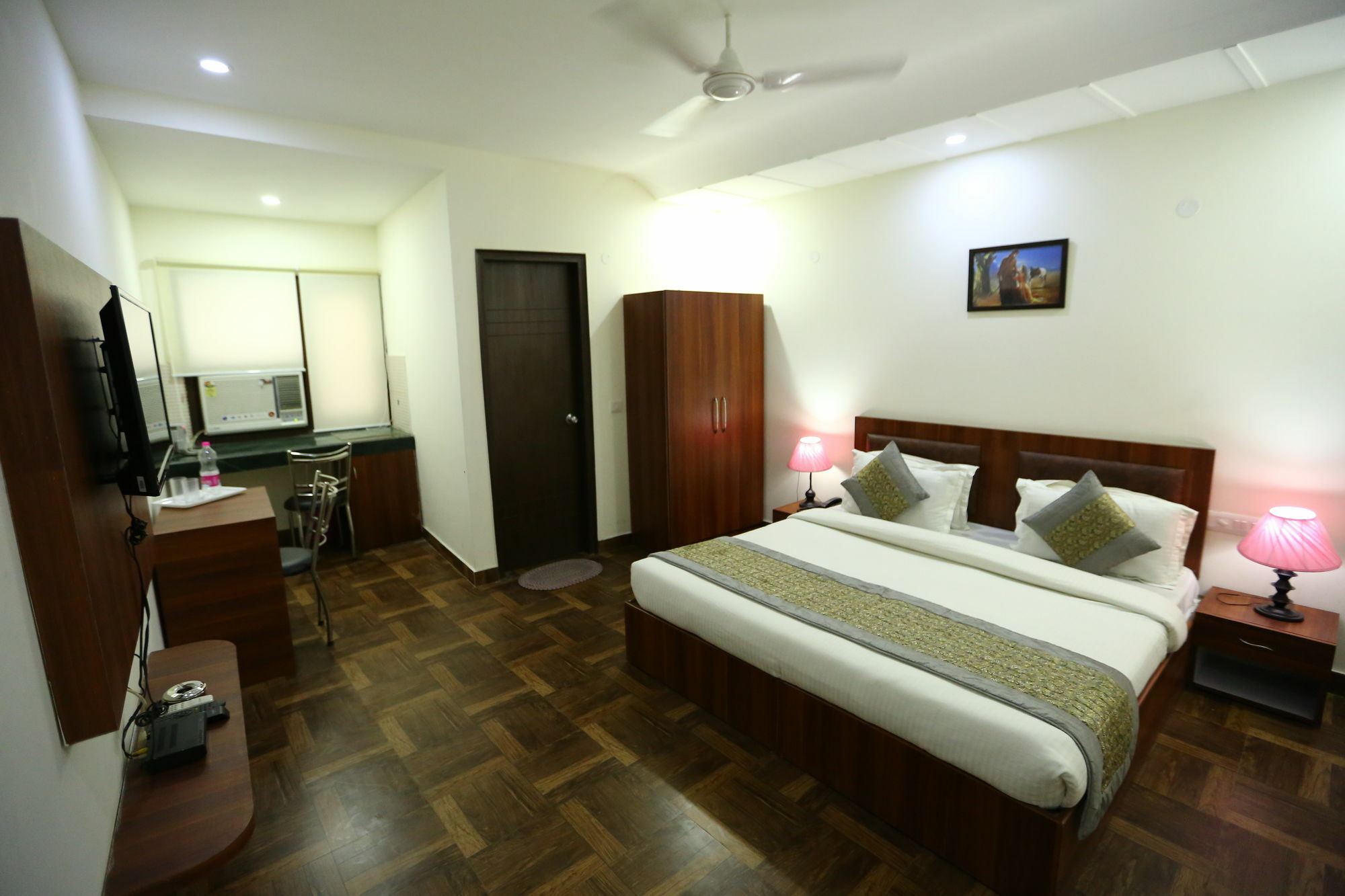 Hotel Aerotech Suite New Delhi Buitenkant foto